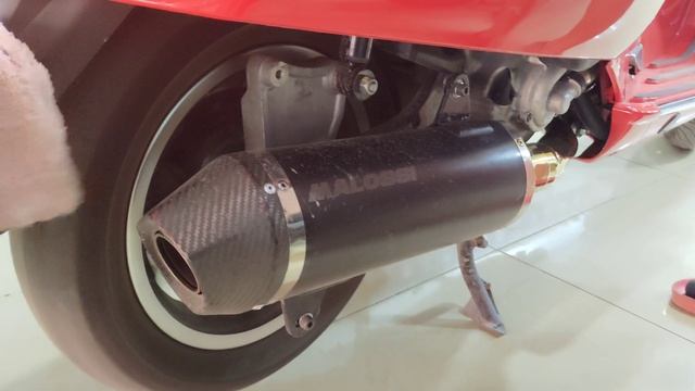 VESPA GTS 300 FULL Malossi #scooter #vespa #malossi #gts300 #piaggio #300cc #bike #bikelover