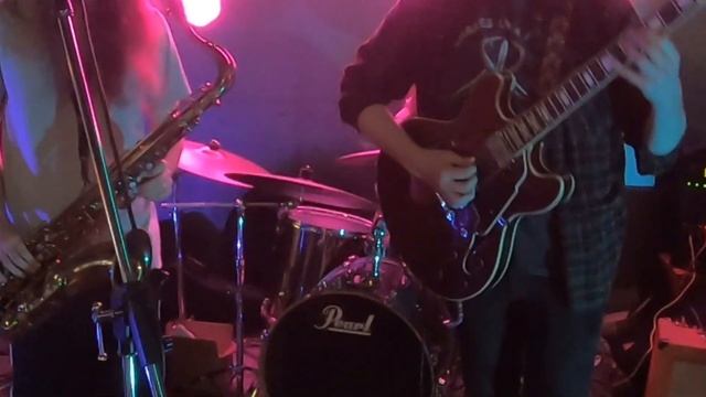 Midnight Blue performed by Kodon смотреть онлайн