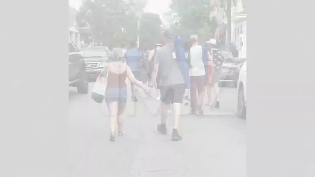 Gypsy Rose Blanchard Cuddles Up to Ex-Fiancé at New Orleans Music Festival | TMZ смотреть онлайн