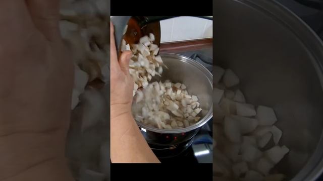 Creamy Mushroom Soup Recipe #shorts смотреть онлайн