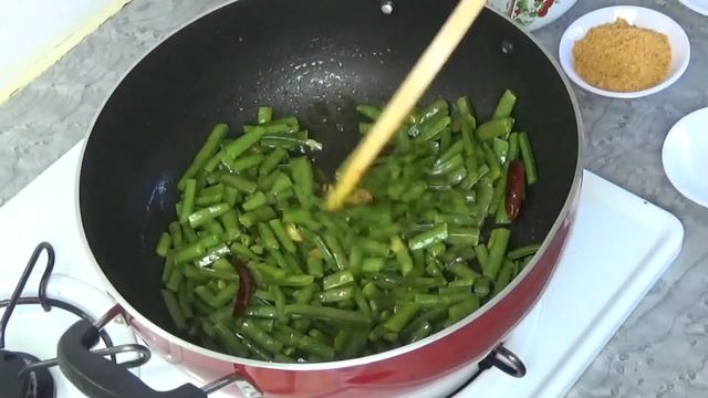 Cluster beans fry - Kothavarangai poriyal - Kothavarangai fry tamil - How to make cluster beans fry смотреть онлайн