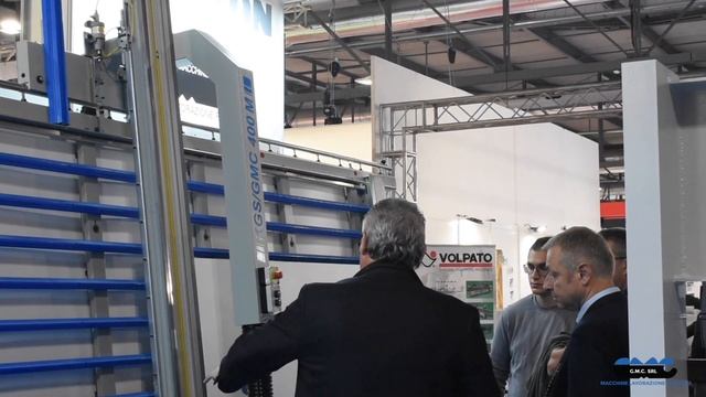 Piła panelowa pionowa producenta GMC srl na TARGACH XYLEXPO 2022 смотреть онлайн