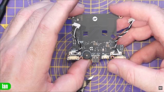 DJI FPV Remote Сontroller 3 | Разборка пульта дистанционного управления.