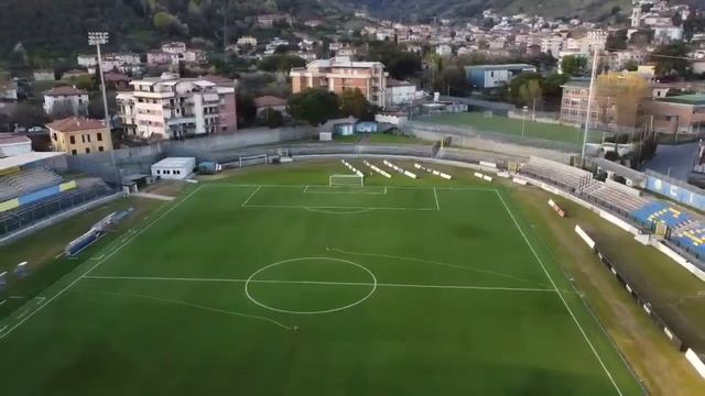 Davanti ad una porta c è un mondo #la nostra casa смотреть онлайн