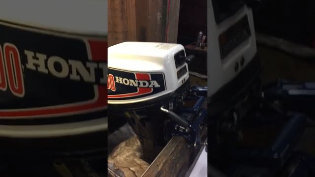 Honda 10 hp outboard- amazing condition смотреть онлайн