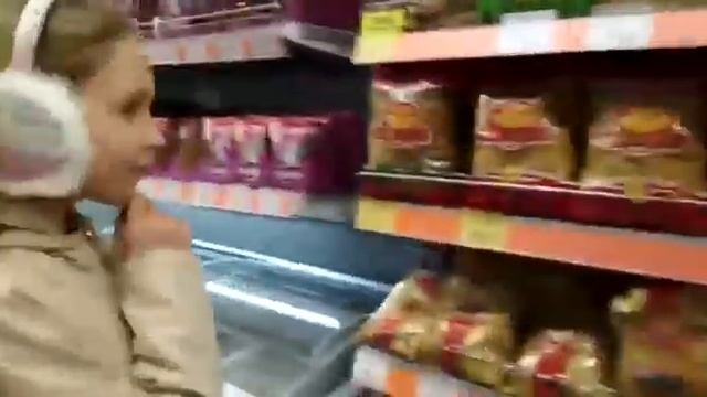 НОРМАЛЬНЫЕ ЛЮДИ VS Я /// с Соней #скетч смотреть онлайн