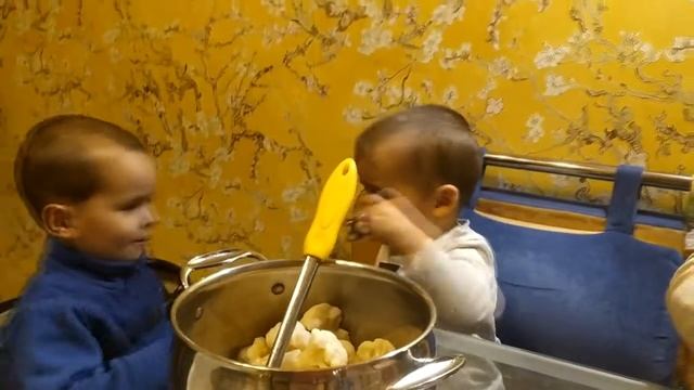 Готовим с детками цветную капусту :) смотреть онлайн