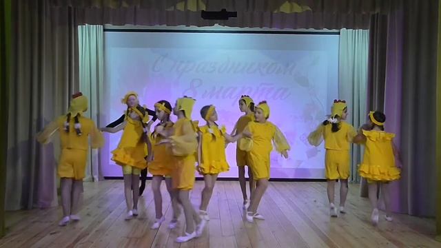 Классный концерт детского танцевального коллектива "Родничок" к 8 марта смотреть онлайн