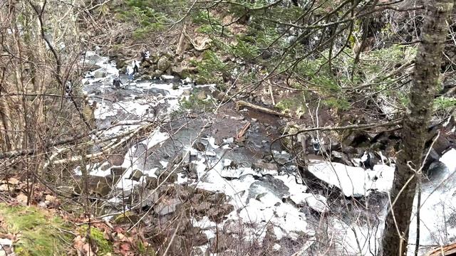 На водопад Неожиданный смотреть онлайн