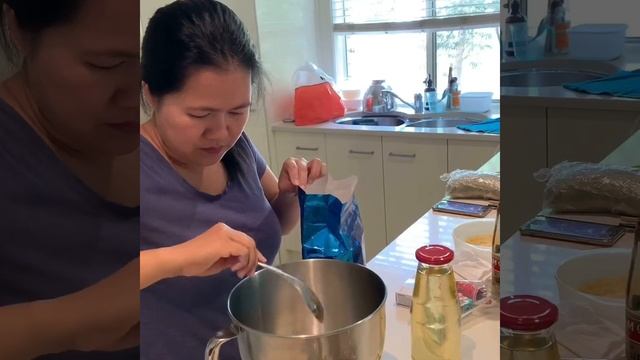 Moon cakes 2020 🌙 смотреть онлайн