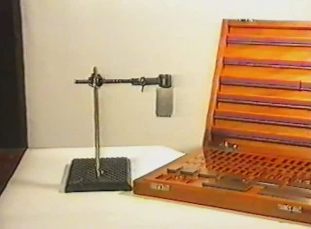 Физика. Опыты. Молекулярная физика. Модель идеального газа. Межмолекулярные силы смотреть онлайн