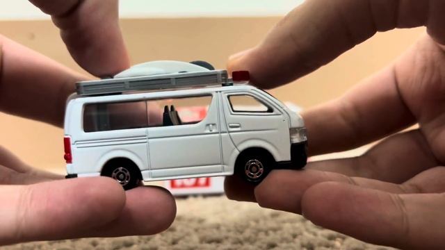Tomica Toyota hiace communication satellite car no.107 unboxing смотреть онлайн
