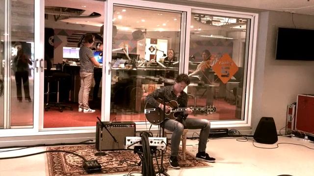 Tim Langedijk - Chasing You (J.J. Cale) смотреть онлайн