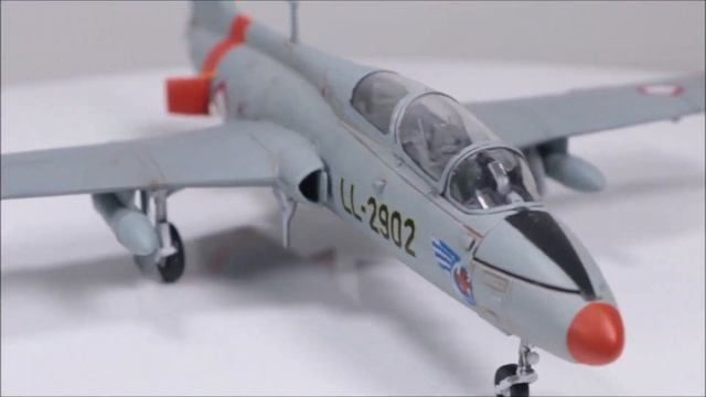 L-29 Delfin AMK Scale 1:72 смотреть онлайн