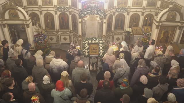 Запись трансляции 6 января 23:45. Часы. Ранняя Божественная литургия смотреть онлайн