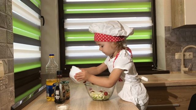 Овочевий салат/ Овощной салат смотреть онлайн