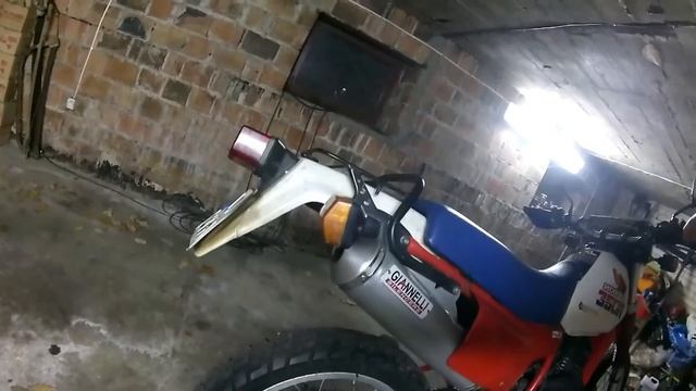 Old motorcycle honda XL 350 R 87' sound смотреть онлайн