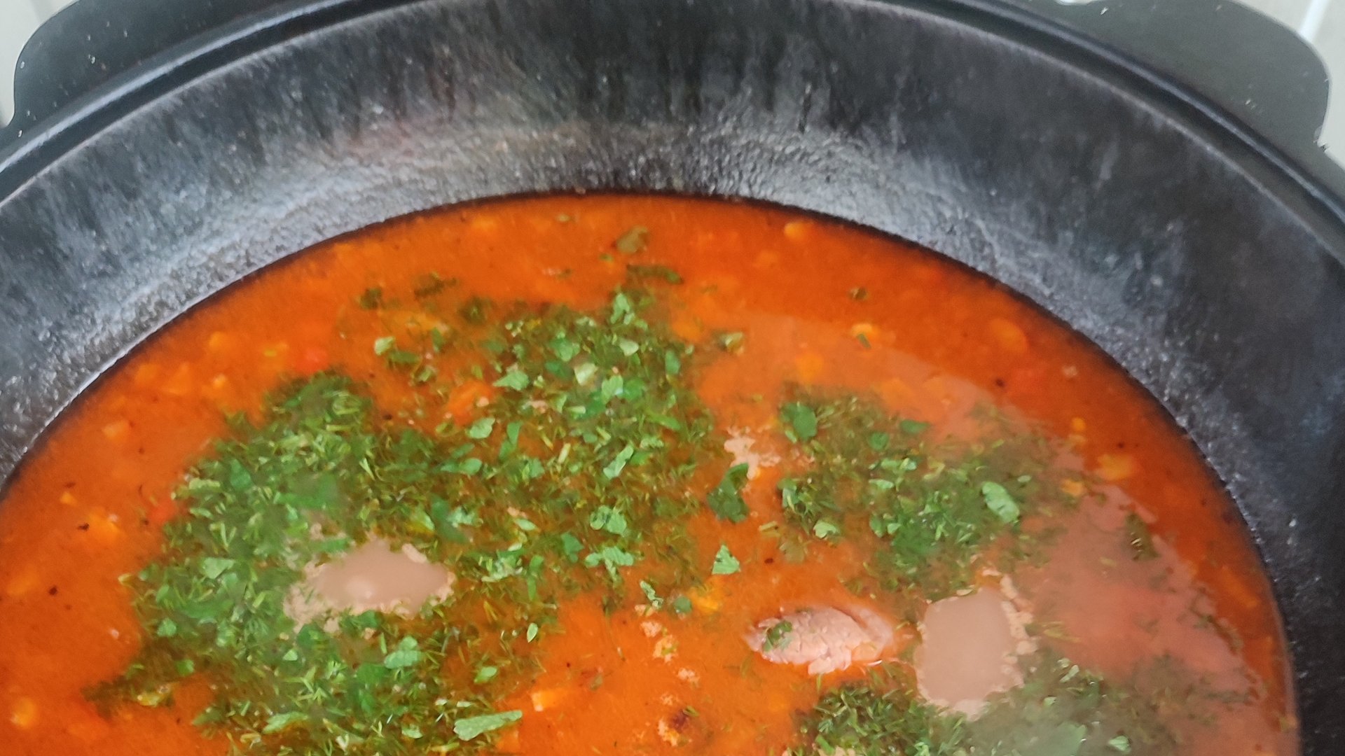 Суп гуляш в казане на костре 😋 смотреть онлайн