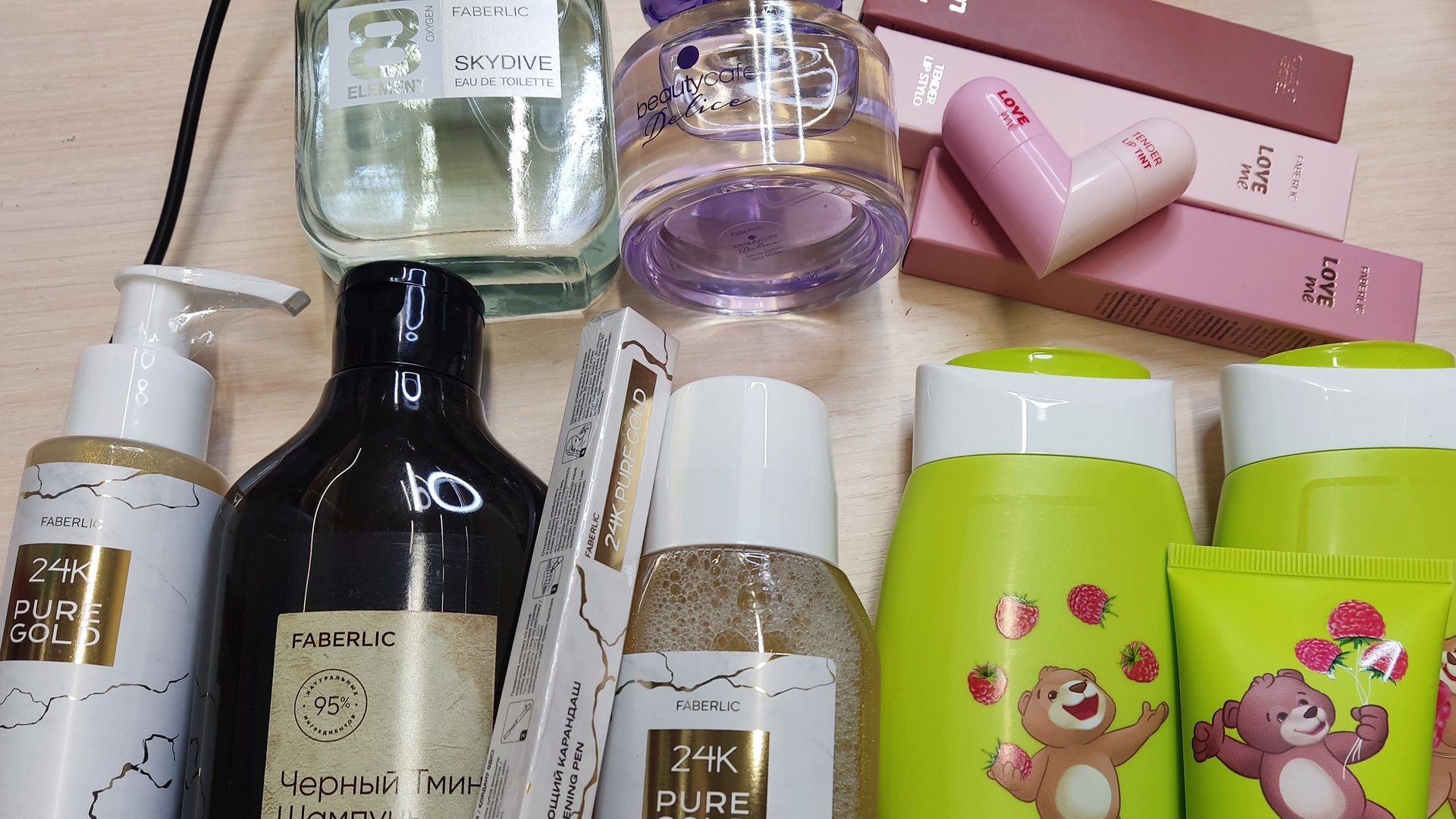 Тест новинок каталога 2 Фаберлик 2025 свотчи, состав, аромат смотреть онлайн