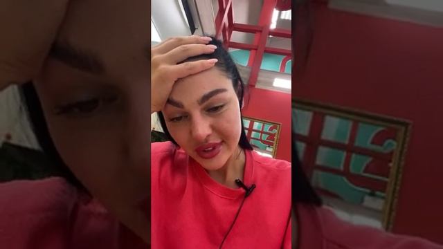 Полина Гельцер в прямом эфире 03 03 2022 Ваня с Кристиной еще не встречаются смотреть онлайн