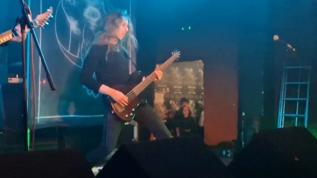 Juodvarnis - Kas aš? (Live at Melnā Piektdiena, Riga 13.01.2023) смотреть онлайн