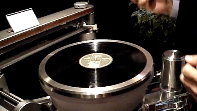 ClearAudio Statement Disc Change on Hi-Fi Show 2007 - Brazil смотреть онлайн