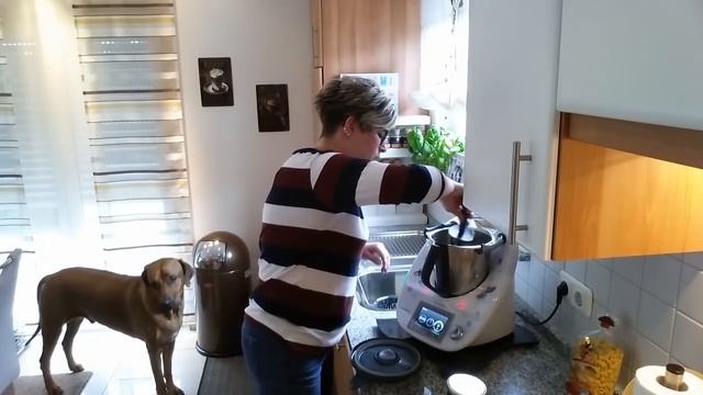 Rindfleischsuppe aus dem Thermomix® TM5 смотреть онлайн