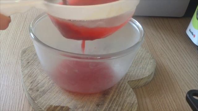 NO Bake Raspberry Cheesecake! | BAKING TAG смотреть онлайн