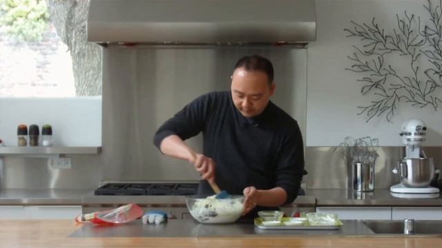 Cabbage Salad with California Raisins смотреть онлайн