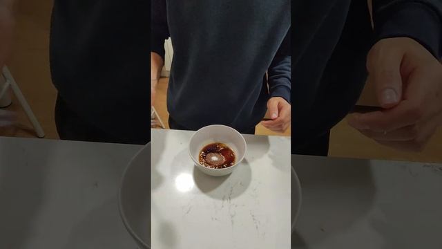 Espinacas con salsa de sésamo смотреть онлайн