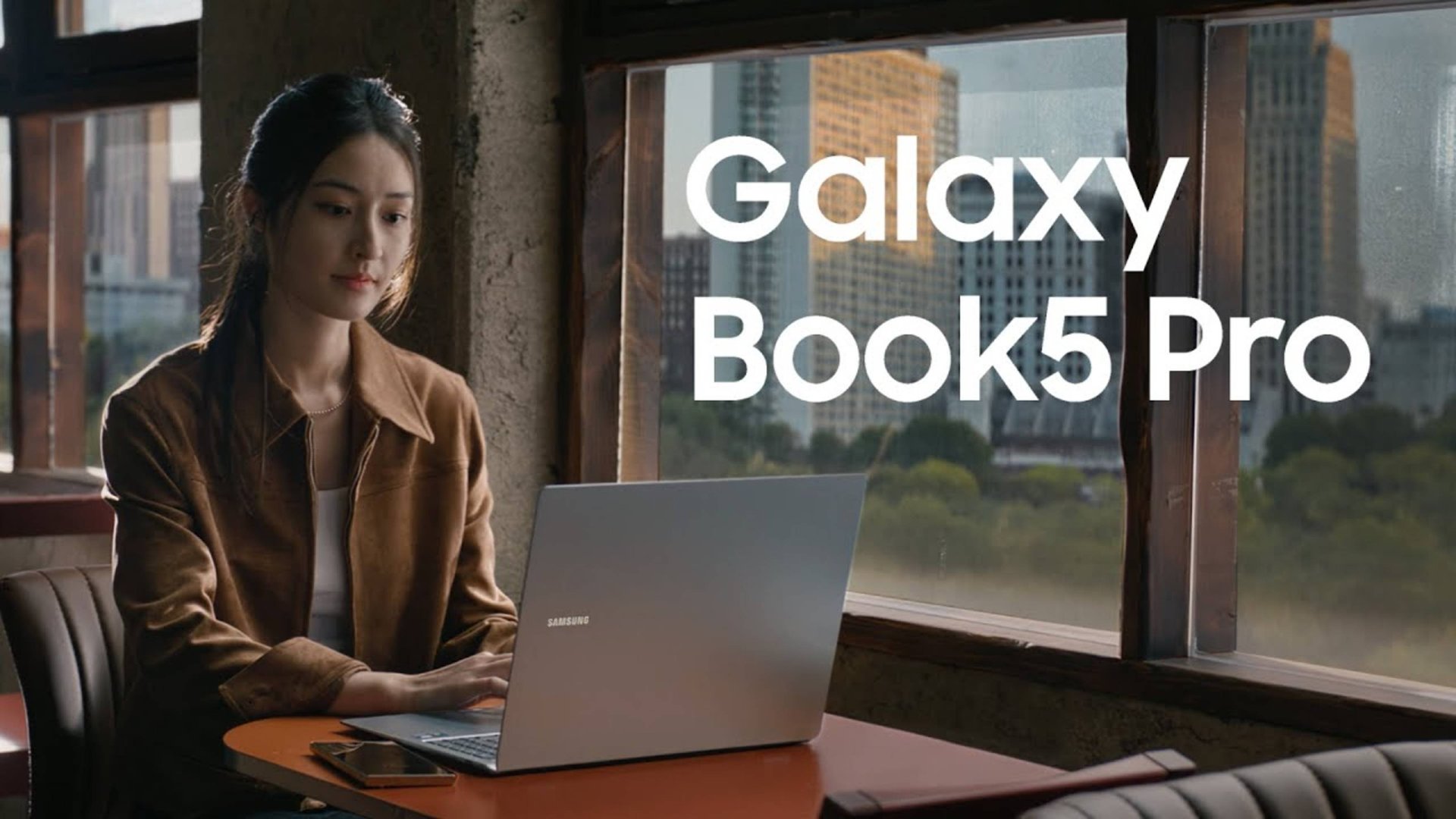 Представляем Samsung Galaxy Book5 Pro смотреть онлайн