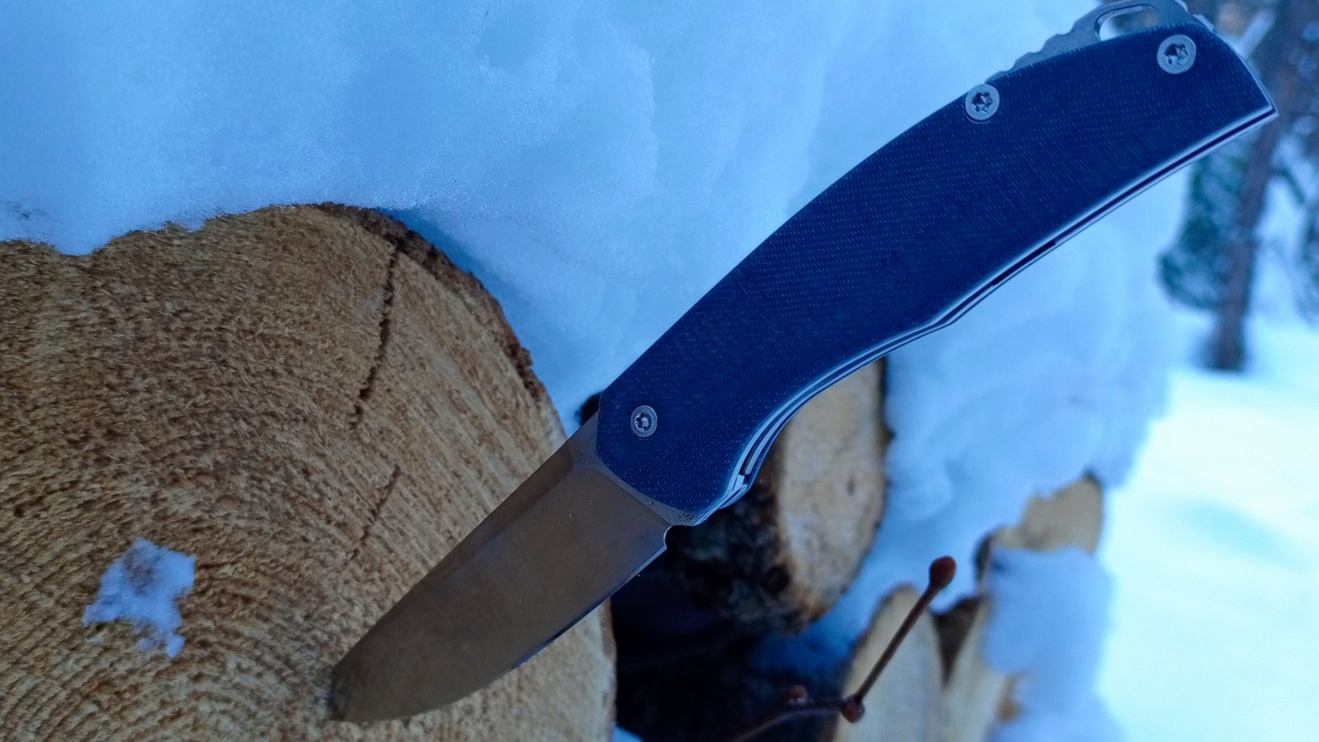 закончил первый складной нож