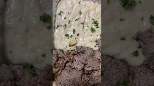 GRILLED TENDERLOIN + CREAMY CHUNKY MASHED POTATOES #shortsfeed #shortsvideo #food смотреть онлайн