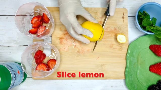 Strawberry Mojito Mocktail | How to Make Easy Strawberry Mojito || Best Summer Drink смотреть онлайн