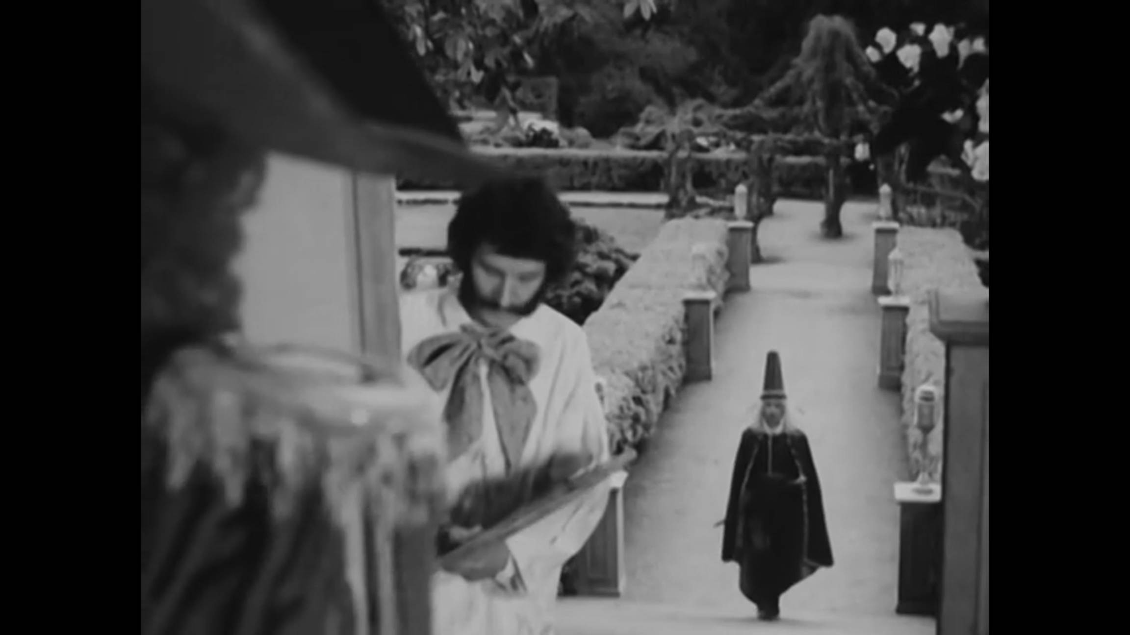 «Заколдованный Циннобер» (фильм ГДР по сказке Гофмана «Крошка Цахес», 1983 г., русский дубляж). смотреть онлайн