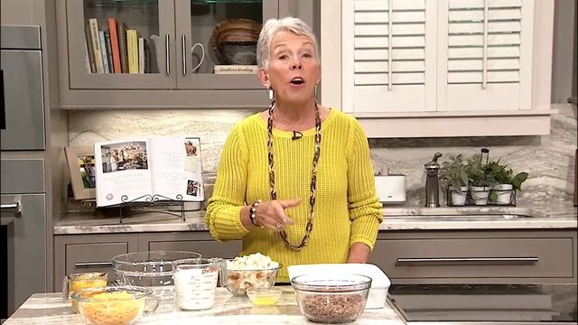 The VeryVera Show, Season 7 Episode 15, "The VeryVera Cookbook Brunch" смотреть онлайн