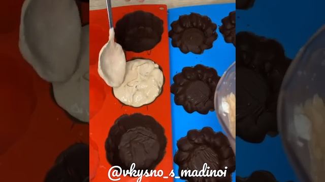 ГЛАЗИРОВАНЫЕ СЫРКИ. смотреть онлайн