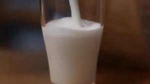 Лиза в рекламе кефира "Домик в деревне"