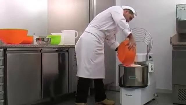 Pétrin a spirale Fimar смотреть онлайн