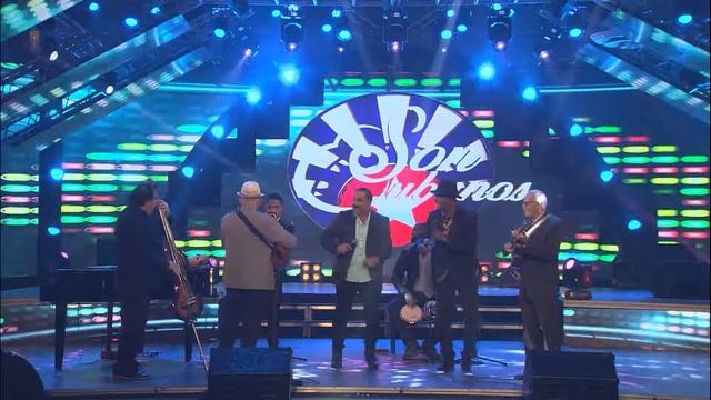 SONEROS IMPROVISANDO🎶 HOMENAJE AL SON CUBANO. SABROSOOO. SALSA CUBANA. смотреть онлайн