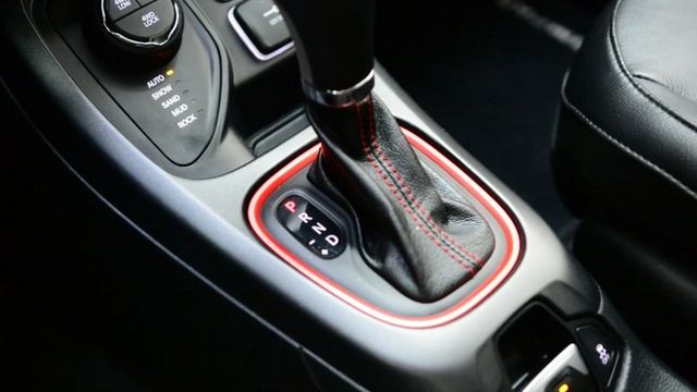 JEEP COMPASS TRAILHAWK 2019 смотреть онлайн