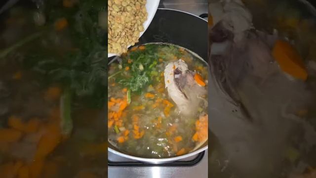 Sopa de lentejas - Receta 4/20 almuerzos fáciles y rápidos смотреть онлайн