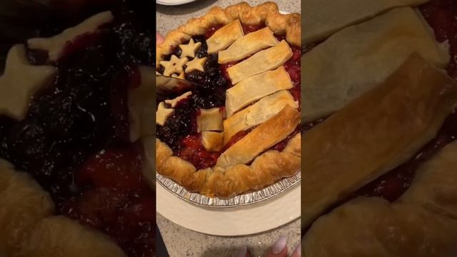 4th of July pie! 🇺🇸 #shorts #food #foodie смотреть онлайн