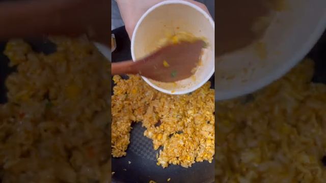 Cup noodles egg fried rice #shorts смотреть онлайн