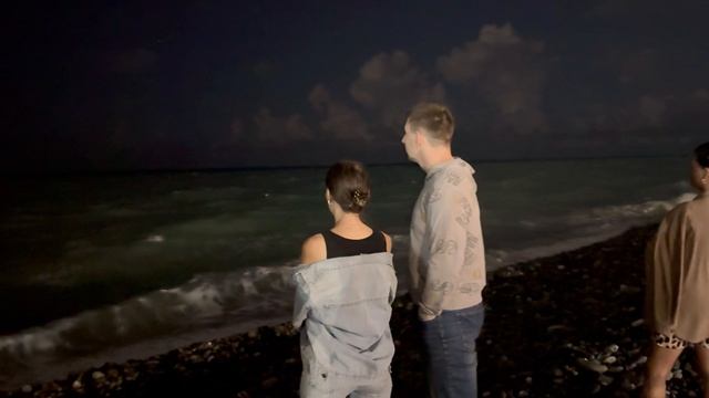 Чёрное море 2024 🥑 Пришли в кафе Авокадо! Кушаем вкусные роллы и лапшу🌴Отдых в Сочи Парк Отеле смотреть онлайн