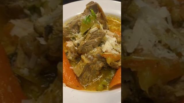 il lesso di manzo&Kjøtt suppe&حساء باللحم смотреть онлайн