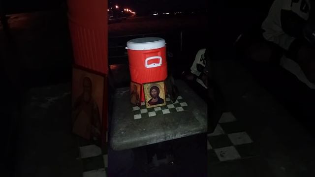 Молитва с бездомной братией смотреть онлайн