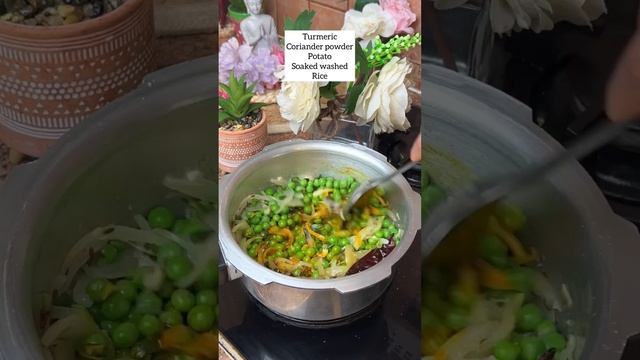 Quick and simple pulao recipe #shorts #short смотреть онлайн