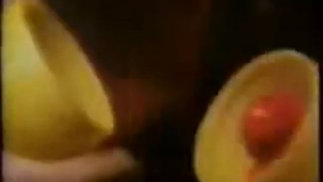 kinder surprise advert смотреть онлайн