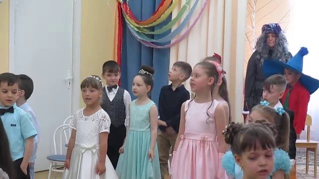 Выпускной - 2018. Песня: Покидаем д/ с. смотреть онлайн